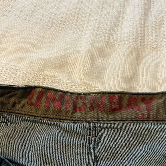 #3333. UnionBay Straight Jeans Slightly Distressed. Size 32X32 NWT - Picture 8 of 13